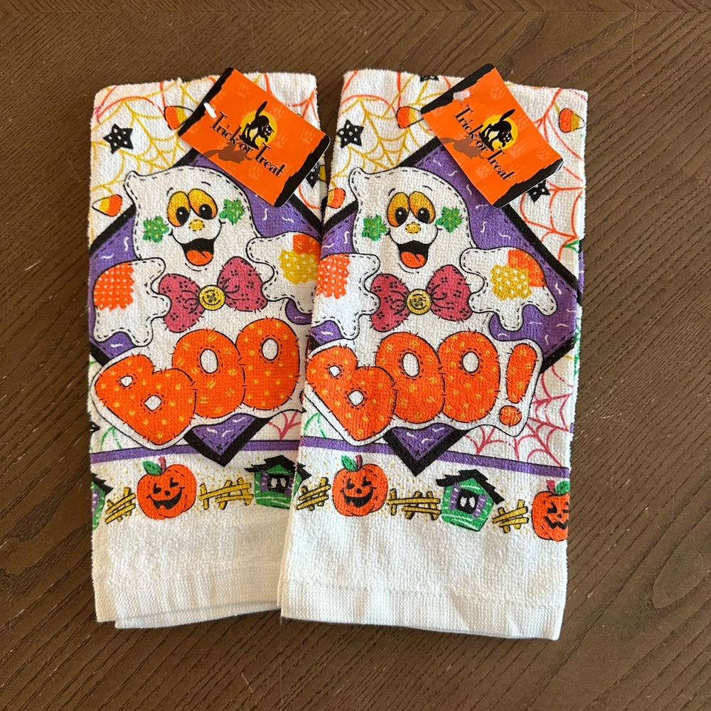 2 Trick or Treat Halloween Ghost Boo Hand Towels White Orange Purple New